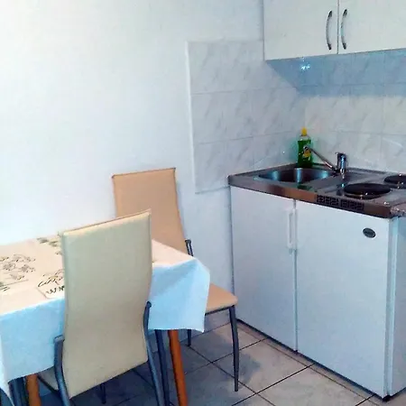 6902c Podaca